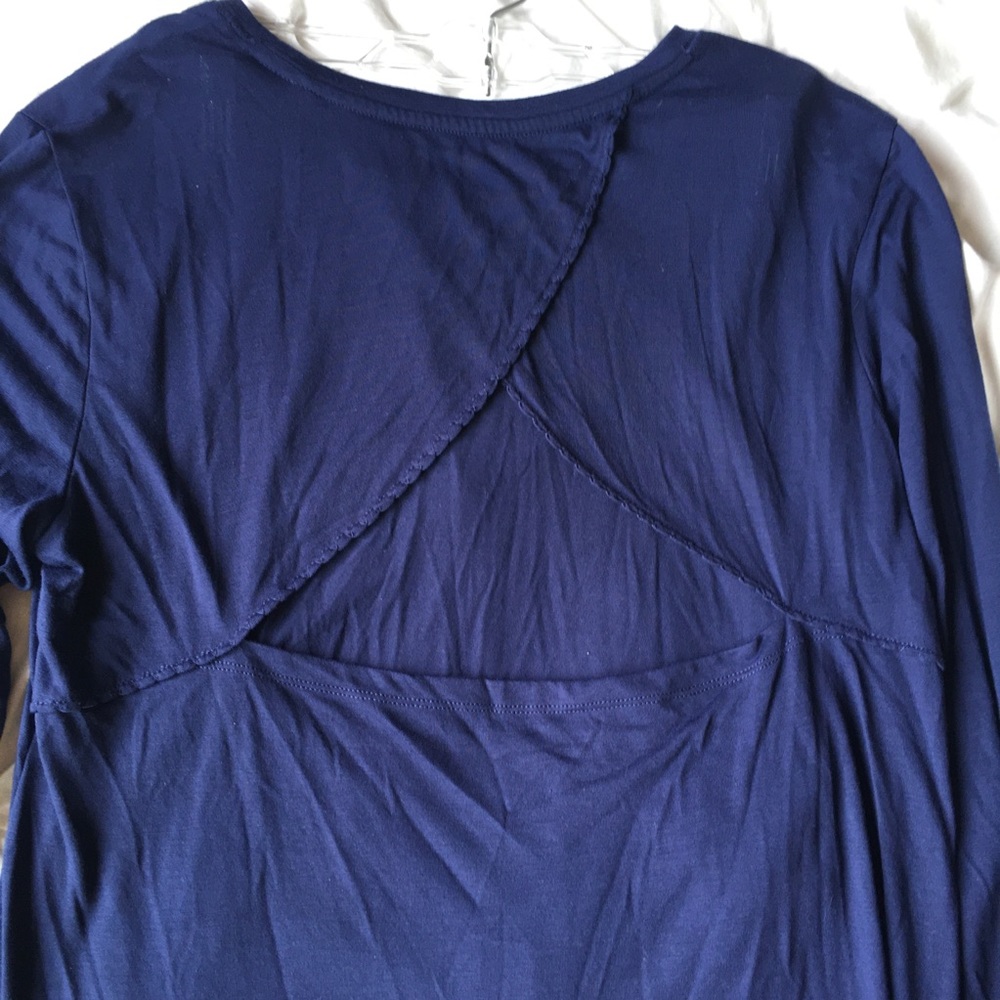 Old Navy Active Go-Dry long sleeve shirt